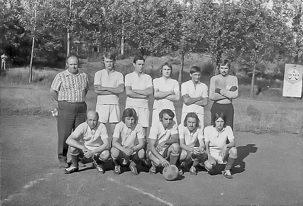 1976